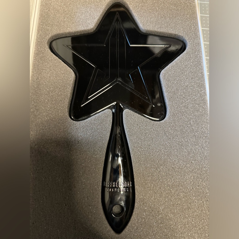 🌟Jeffree Star🌟Glossy Black hand mirror